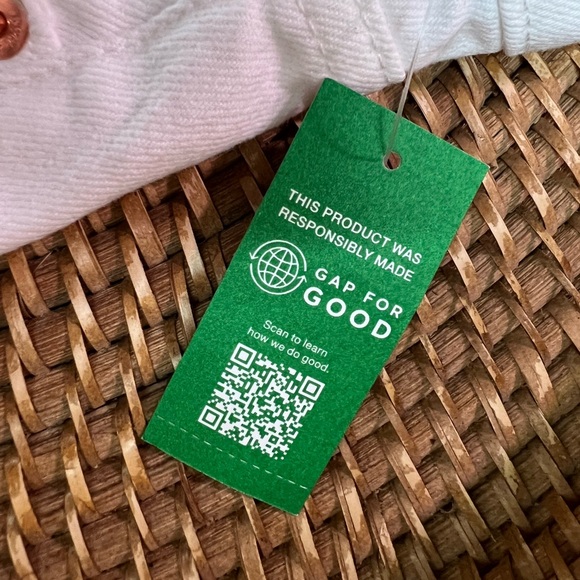 New Gap white shorts GIRLFRIEND MID RISE 27/4P new with tags - Picture 4 of 6